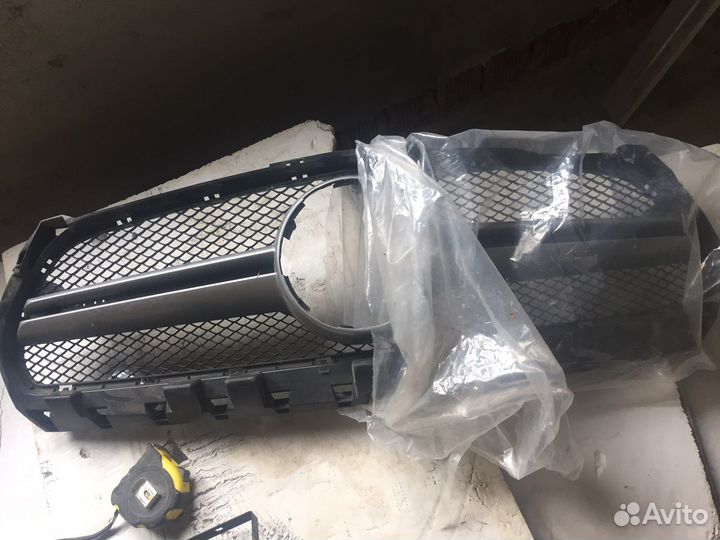 Решетка радиатора mercedes