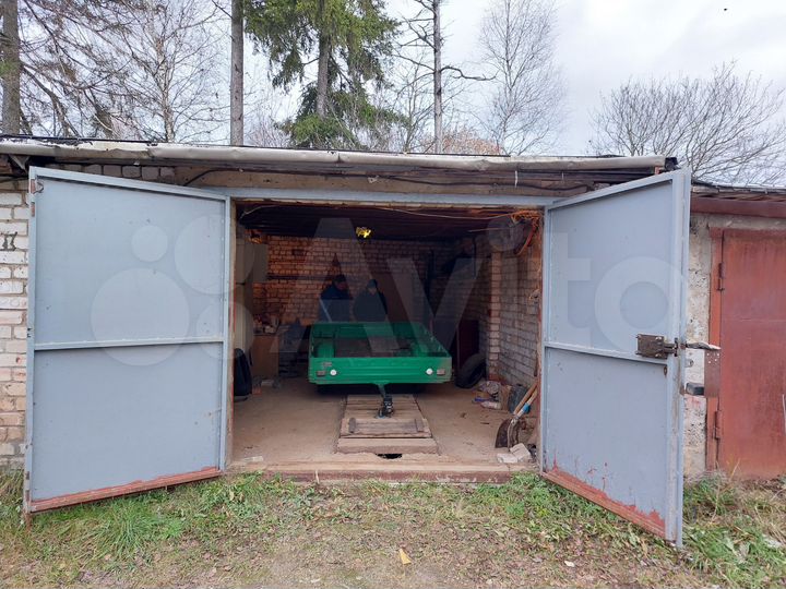 Гараж, > 30 м²