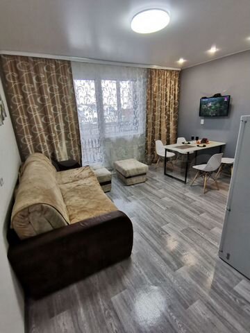 2-к. квартира, 57 м², 1/9 эт.