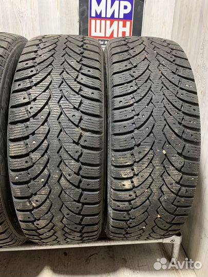 Pirelli Formula Ice 215/60 R17