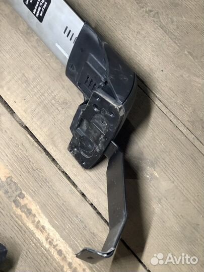 Поперечины Yakima на рейлинги автомобиля + упоры