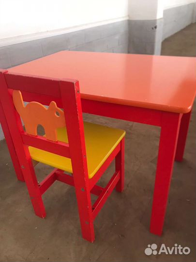 Детский стол со стулом IKEA