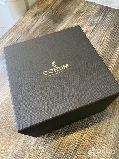 Оригинальная коробка Corum