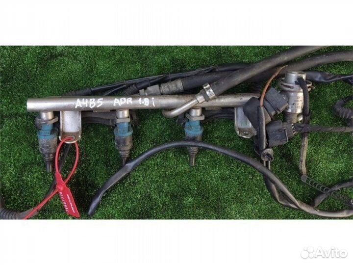 Топливная рампа Audi A4 1.8 2001