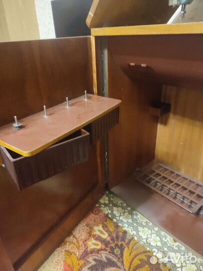 Швейная машина LADA