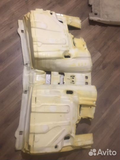 Обшивка пола облицовка ковролин BMW E81,82,88