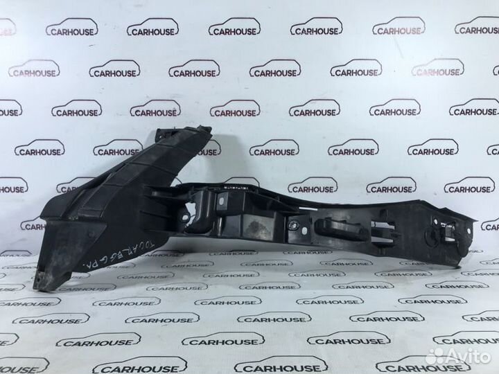 Крепление бампера переднее левое Volkswagen