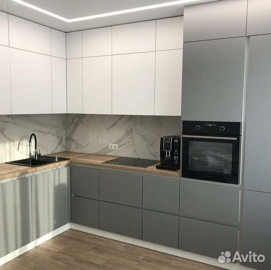 Кухня Кухонный гарнитур на заказ под потолок