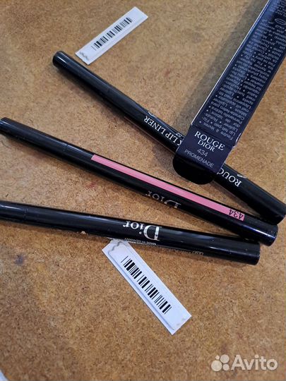 Подводка для губ 434 Promenade. Dior