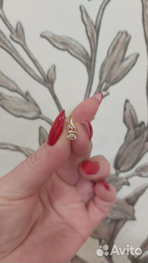 Золотые серьги