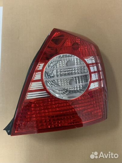 Фонарь задний правый Hyundai Elantra (XD) 04-06
