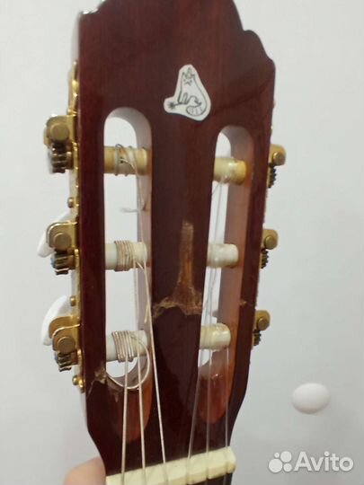 Акустическая гитара