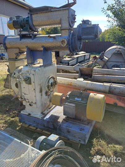 Гранулятор, дробилка-измельчитель