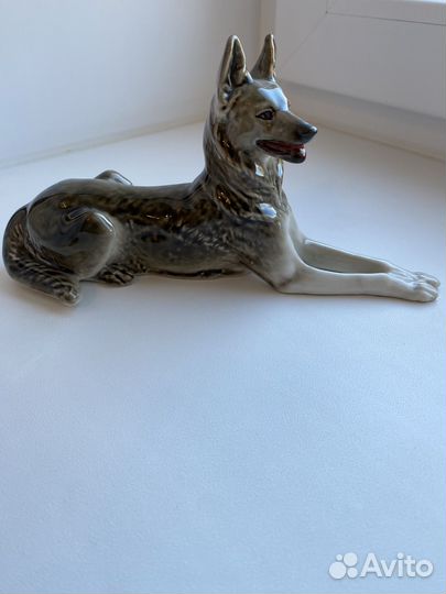 Фарфоровая статуэтка Немецкая овчарка лфз