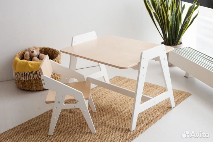 Растущий стол и стул
