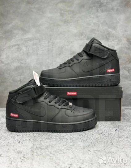 Кроссовки nike air force 1 supreme mid на руках