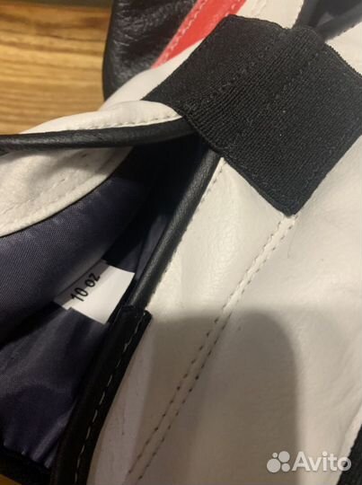 Боксерские перчатки Contender 10 унций