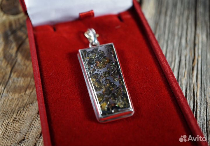 Кулон с метеоритом Сеймчан