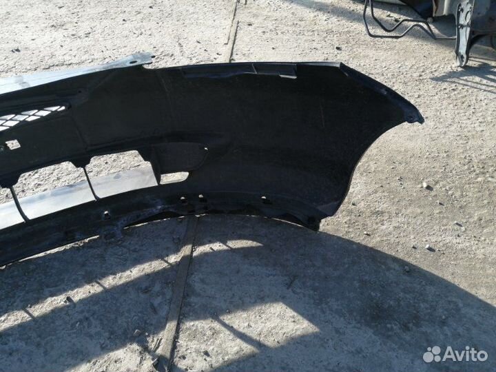 Бампер передний Honda Fit GD1