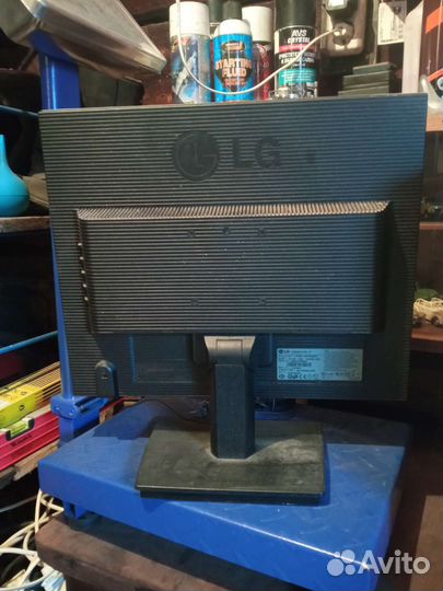 Продам мониторы philips и LG