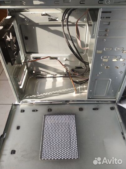 Корпус microATX для компьютера