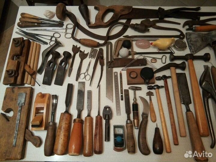 Старинный инструмент