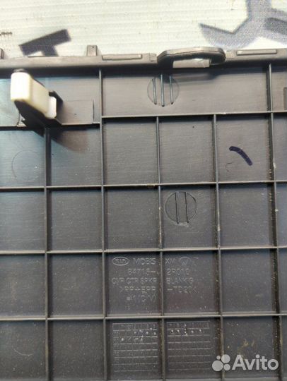 Накладка торпедо Kia Sorento XM D4HB