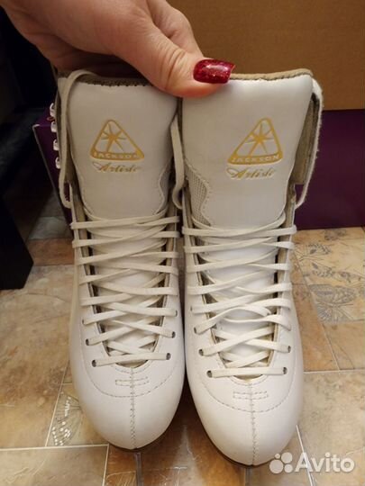 Фигурные коньки jackson artiste 4c