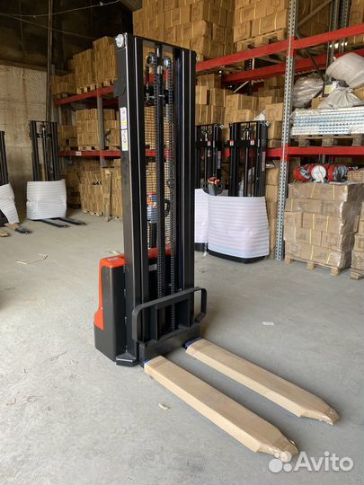 Штабелер самоходный поводковый HelpeR / В Краснода