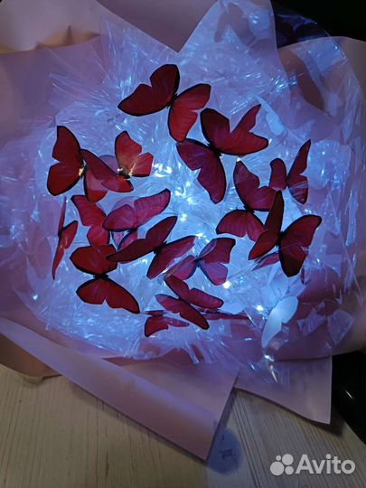 Букет из бабочек на 1 сентября