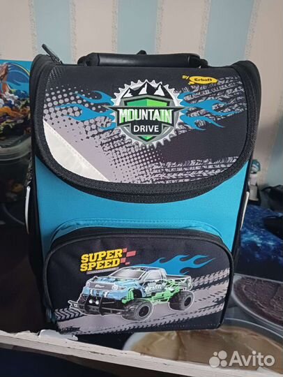 Рюкзак школьный