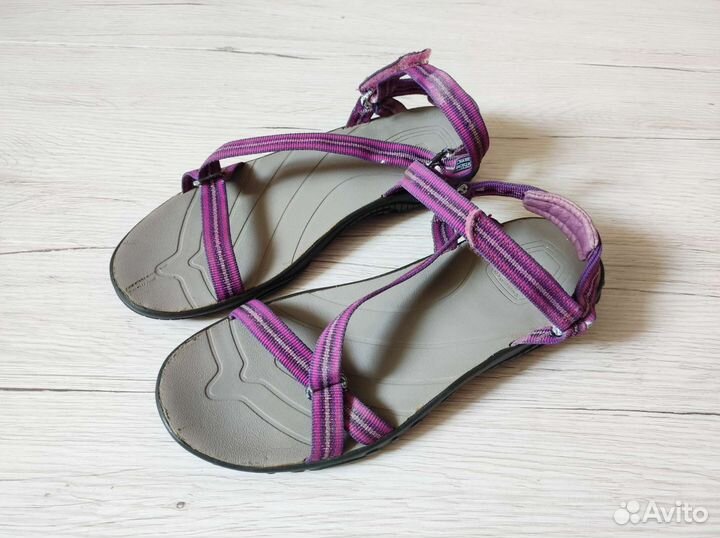 Сандалии 33-34 Teva для девочки