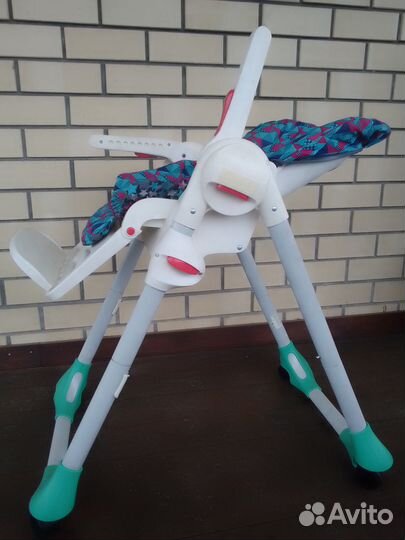 Детский стул для кормения ребёнка