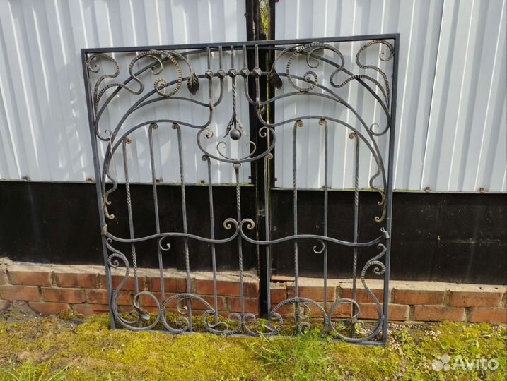 Решетка кованая на окно