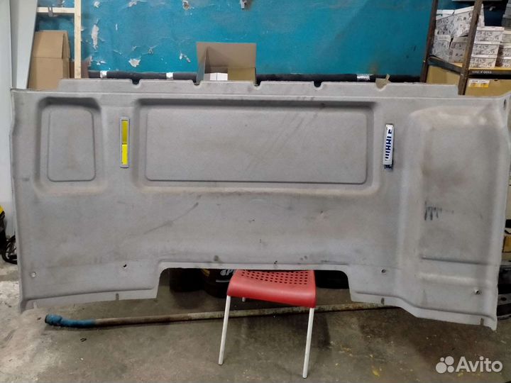 Обшивка задней стенки кабины MAN