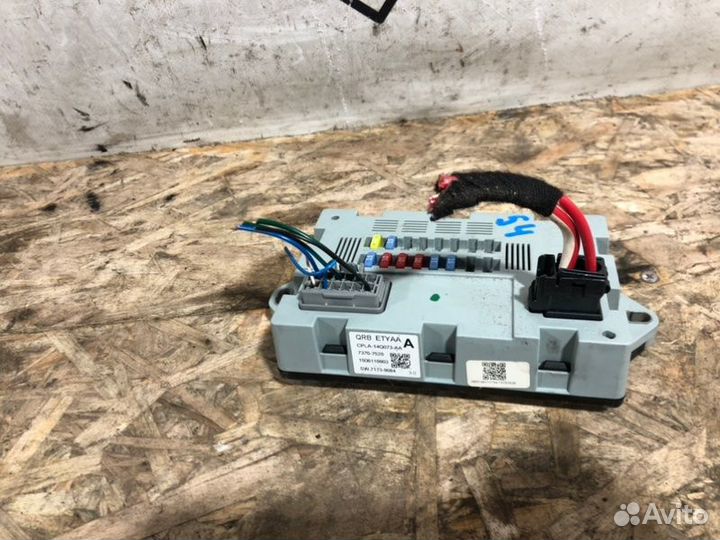 Блок предохранителей салонный Jaguar Xe 1