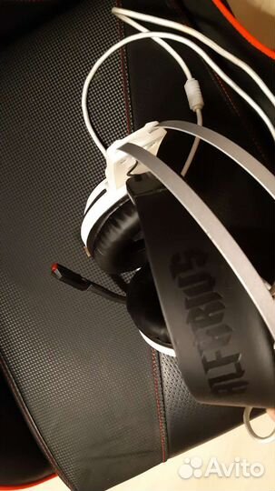 Игровые наушники с микрофоном