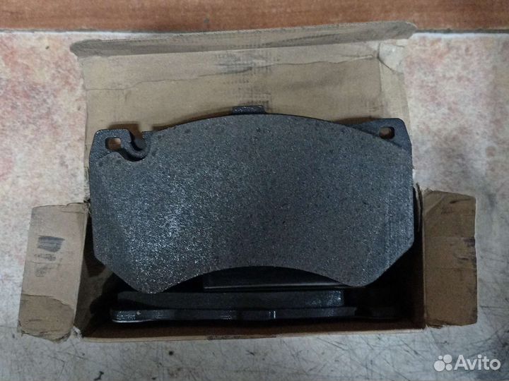 Передние колодки на Mercedes S (W222), S-Cabrio