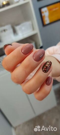 Маникюр и педикюр