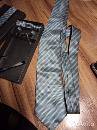 Галстук мужской (в наборе)