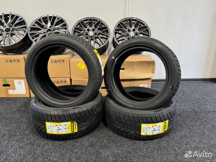 Sonix WinterXPro 888 245/40 R17 и 225/45 R17 95V