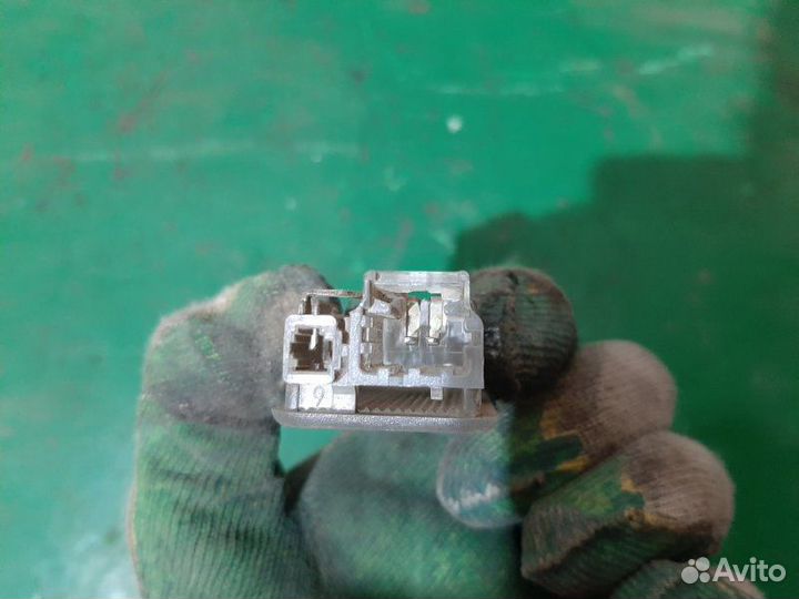 Плафон подсветки багажника задний Citroen C4