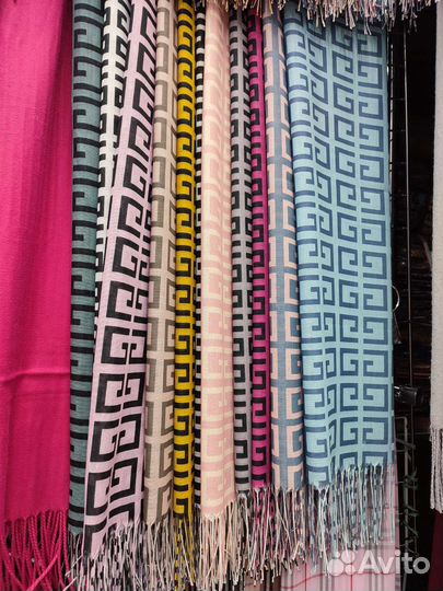 Палантин женский Fendi новый