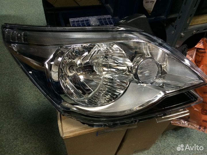 Фара правая Шевроле Кобальт 2011