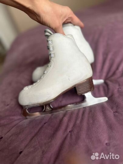 Фигурные коньки risport