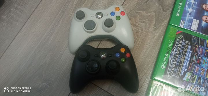 Xbox 360 с 2 геймпадами и играми