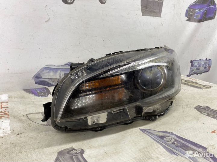 Фара передняя левая Subaru Impreza WRX