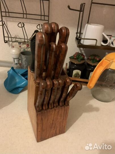 Набор ножей с точилкой и подставкой