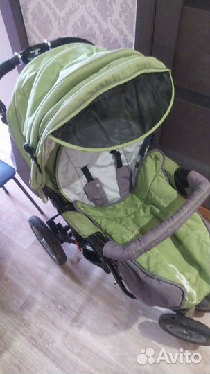 Прогулочная коляска