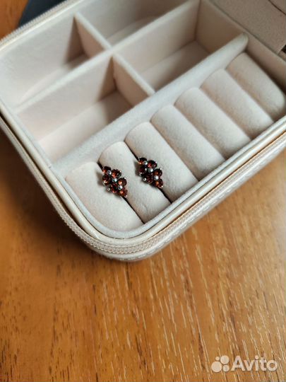 Серьги из серебра с фианитом, гранатом, аметистом